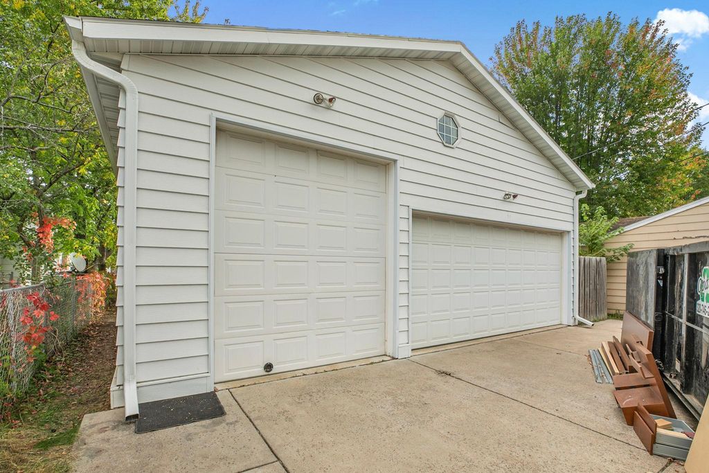 Photo of 1033 15th Avenue S, Saint Cloud, MN 56301 (MLS # 7041872)