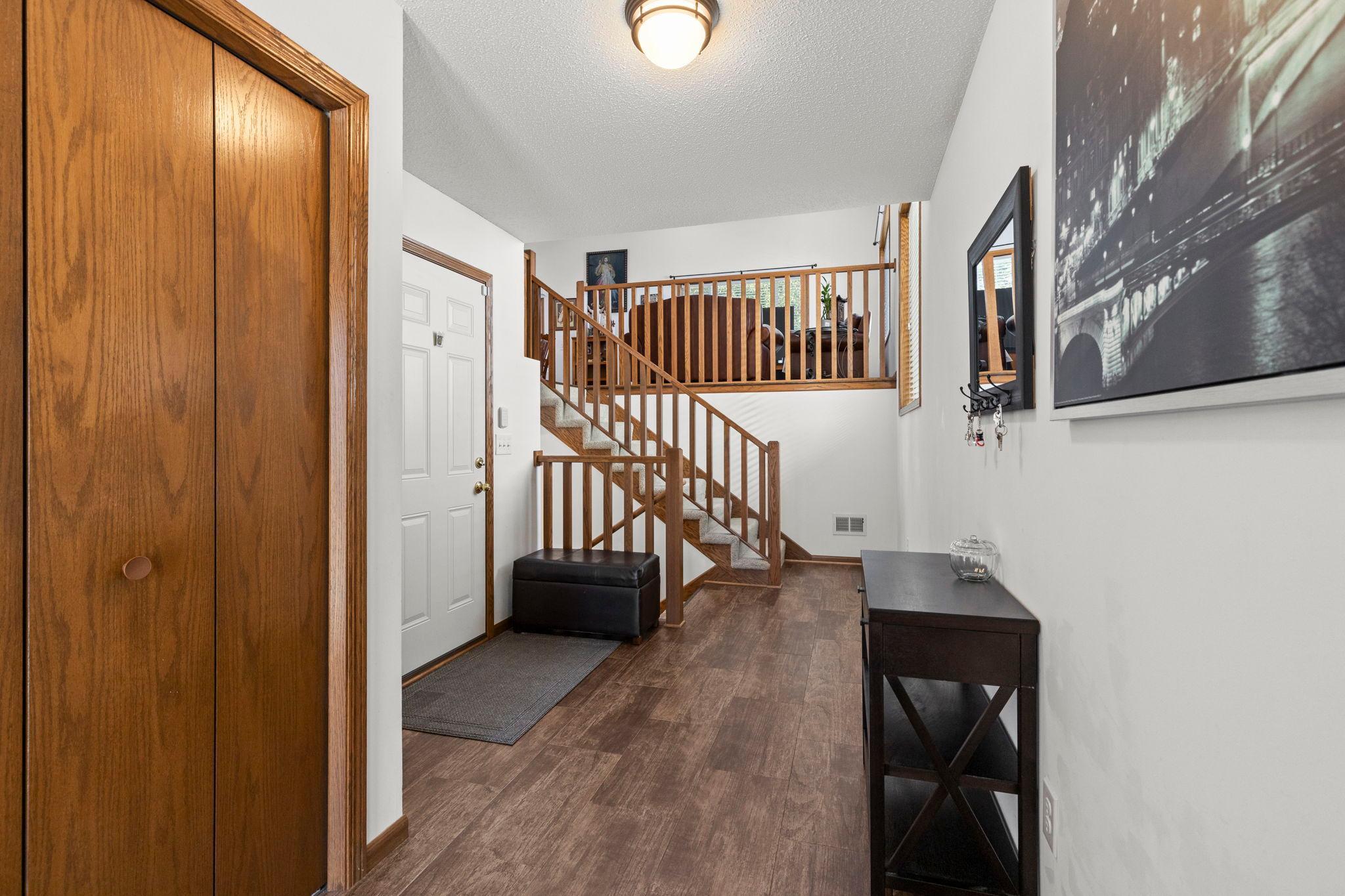 49 Wyoming Street W