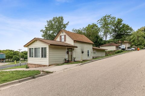317 6th Street E Carver MN 55315
