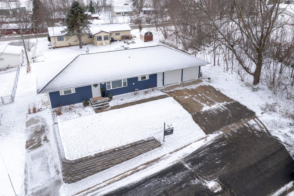 Photo of 309 Hilltop Drive, Goodhue, MN 55027 (MLS # 6819426)