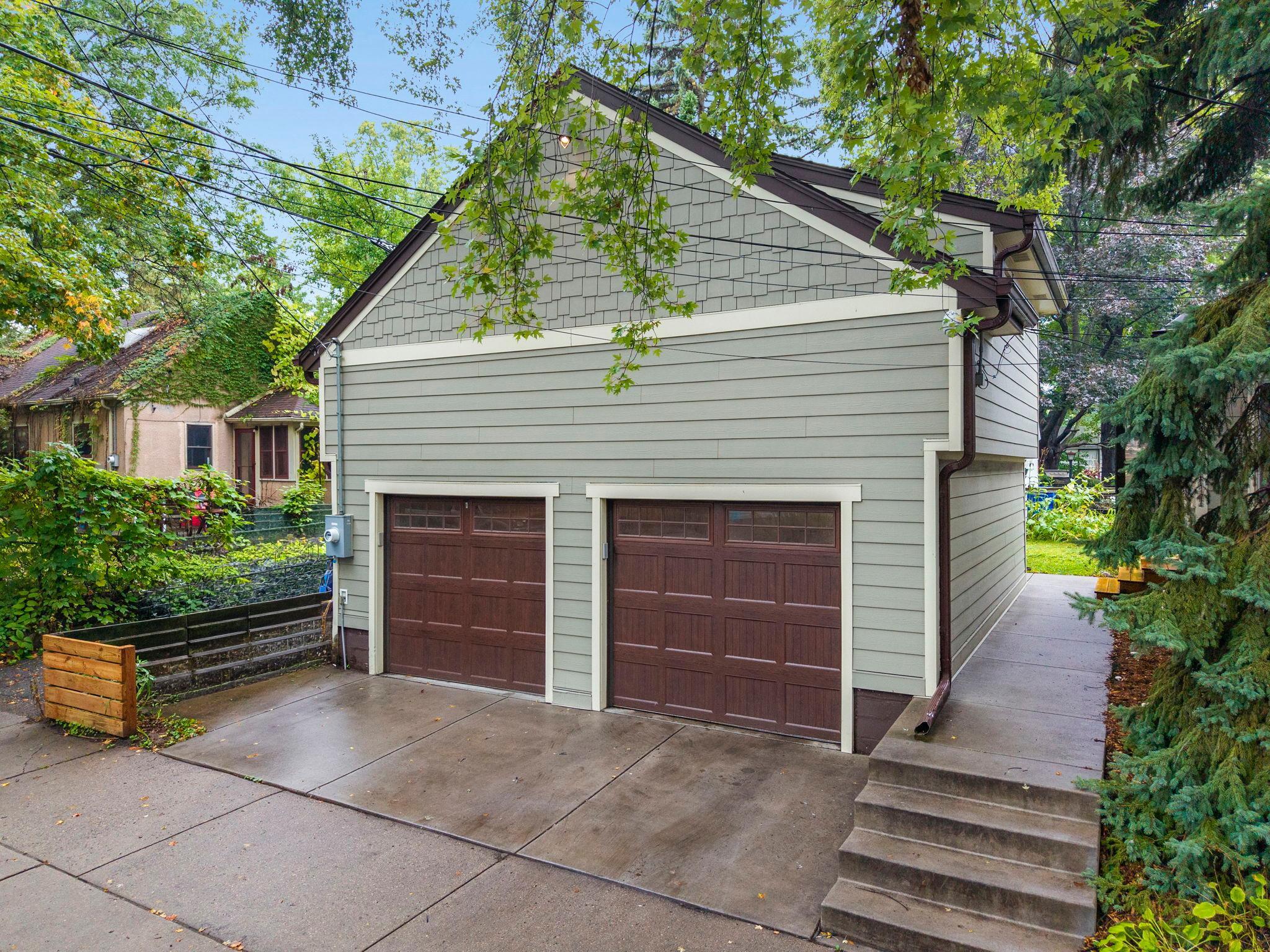 1522 Hague Avenue