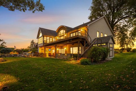 3857 Island View Circle NW Prior Lake MN 55372