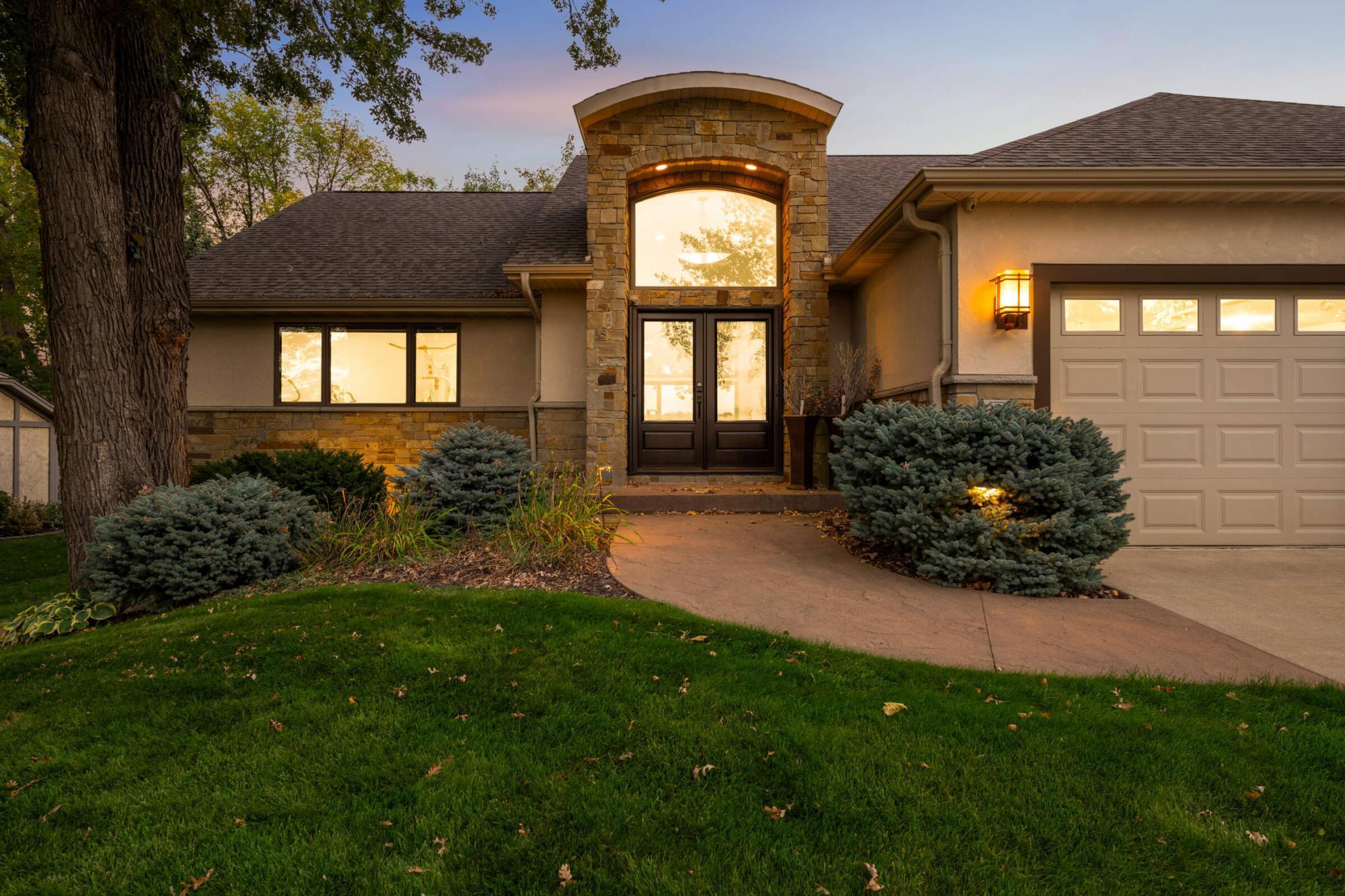 3857 Island View Circle NW
