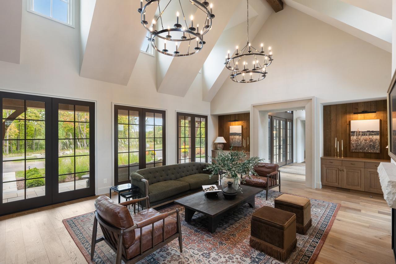 2295 Tamarack Drive