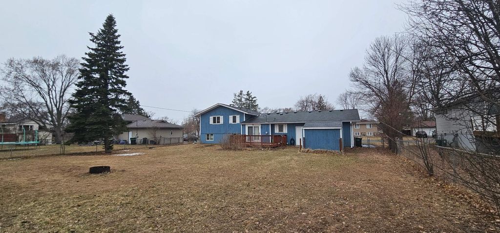 Photo of 7724 Arlington Avenue N, Brooklyn Park, MN 55443 (MLS # 7036256)