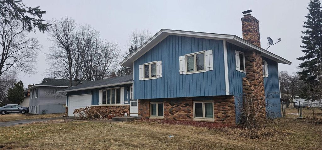 Photo of 7724 Arlington Avenue N, Brooklyn Park, MN 55443 (MLS # 7036256)