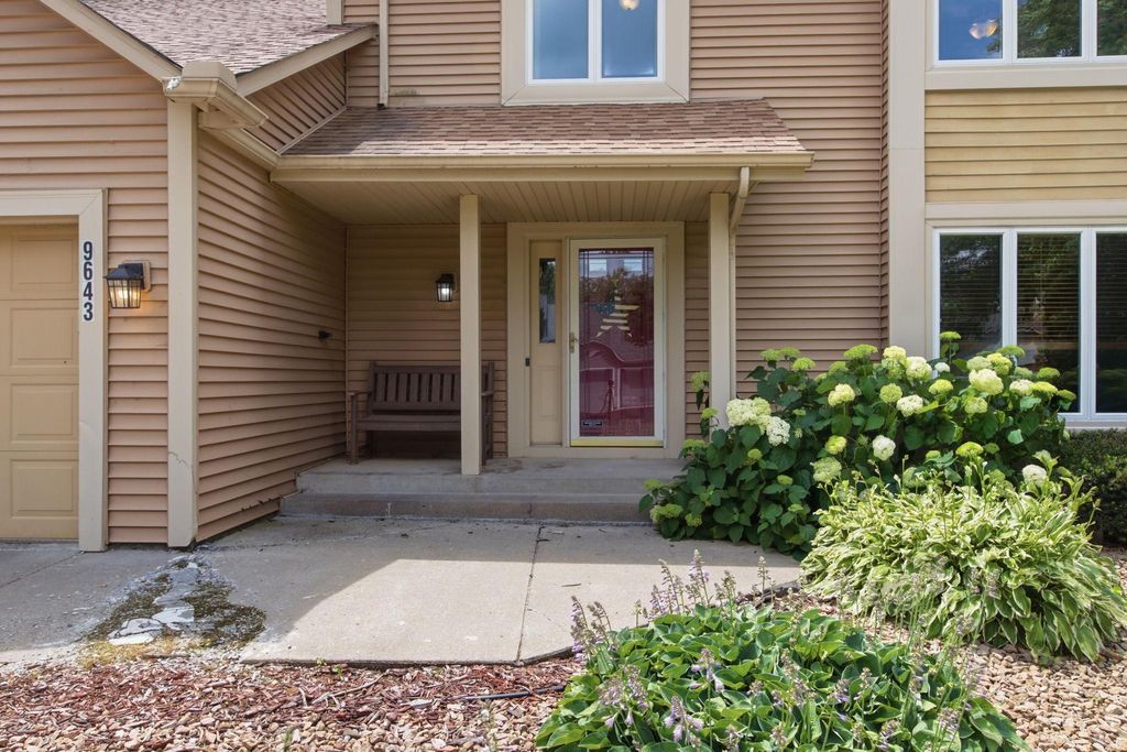 Photo of 9643 Polaris Lane N, Maple Grove, MN 55369 (MLS # 7100170)