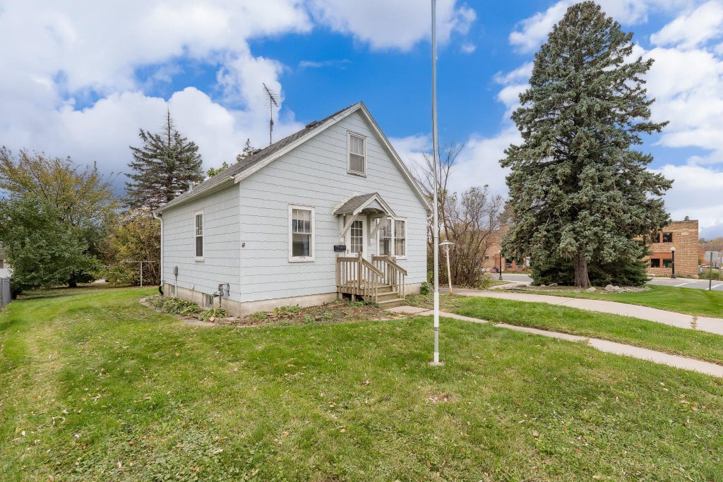 Photo of 104 1st Street NE, New Prague, MN 56071 (MLS # 7160136)