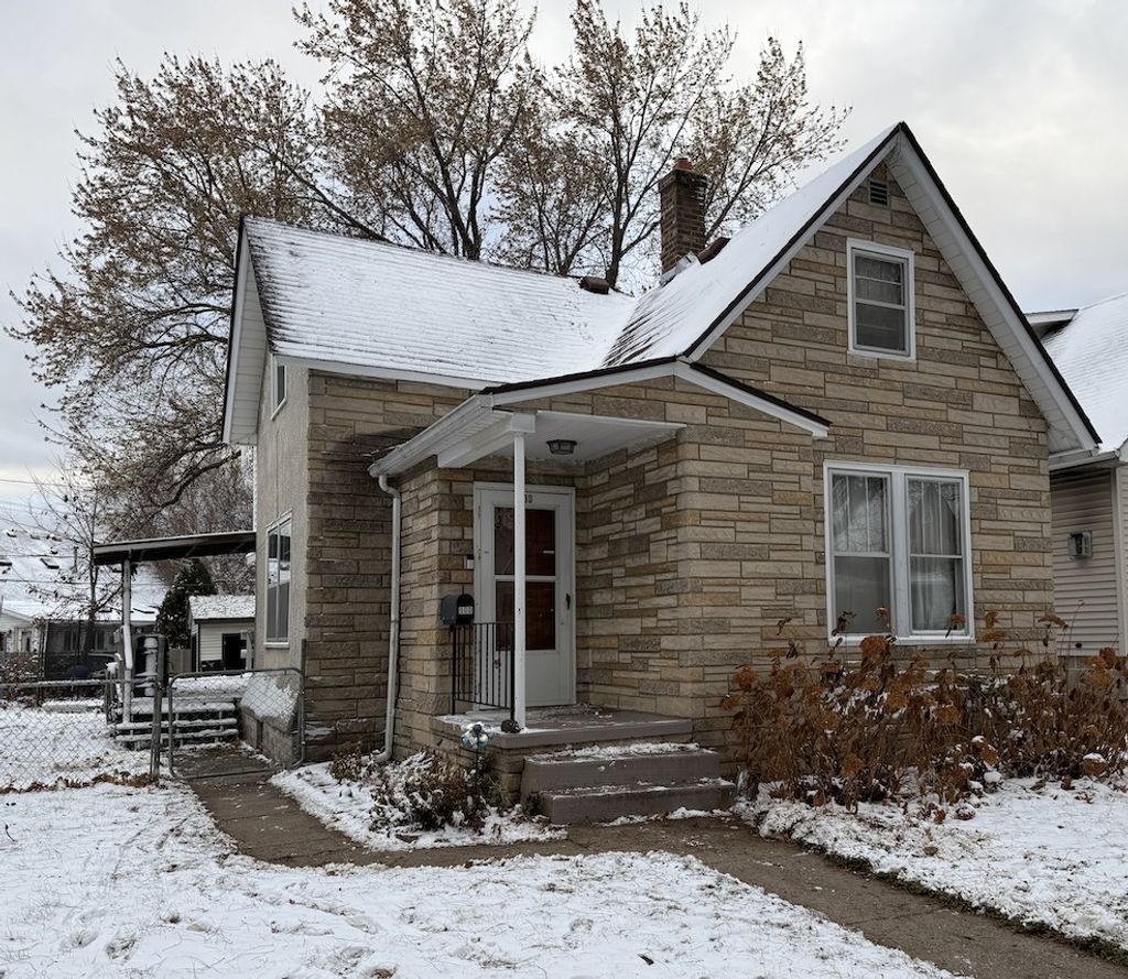 Photo of 900 Scheffer Avenue, Saint Paul, MN 55102 (MLS # 6821945)