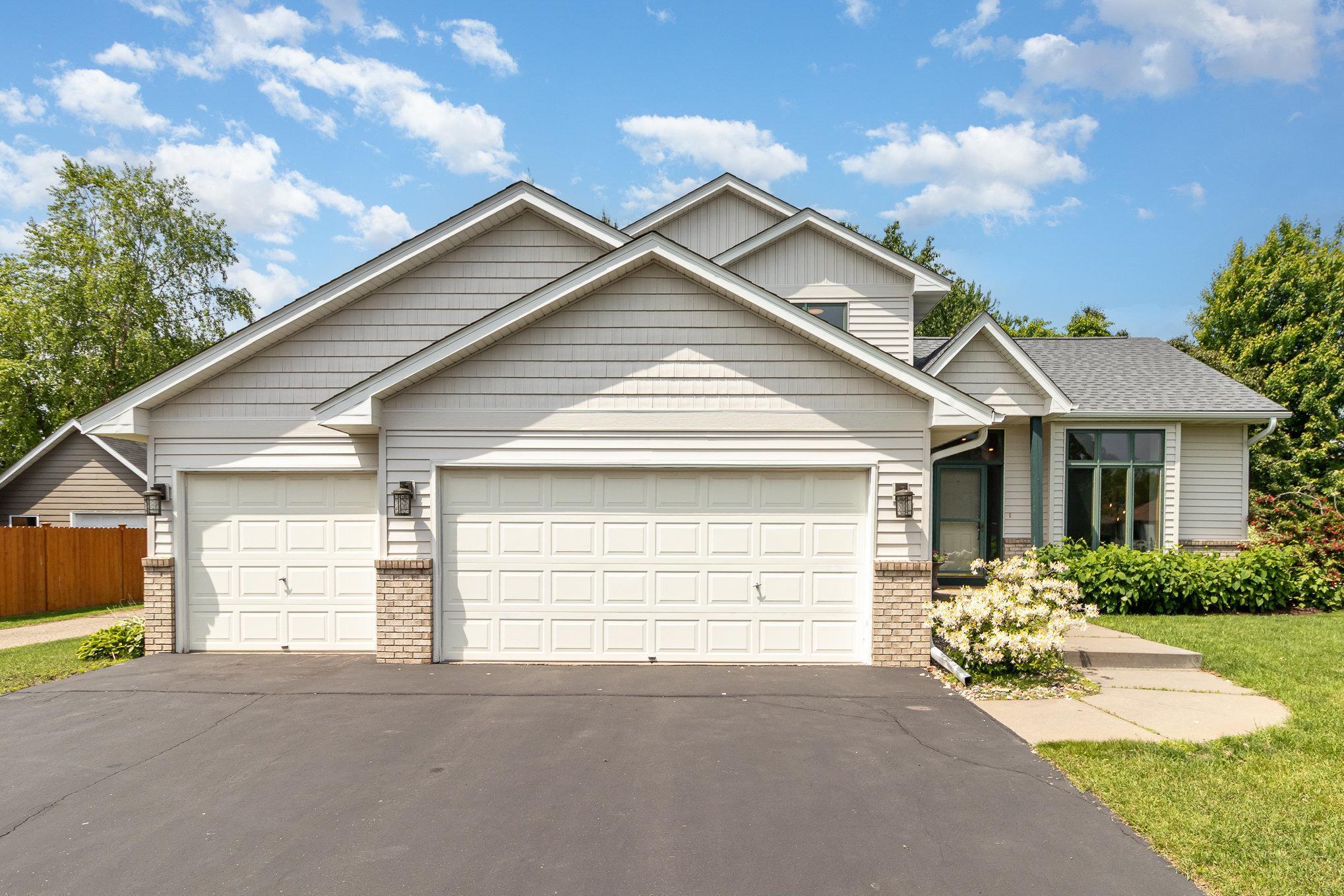 3344 White Oaks Lane