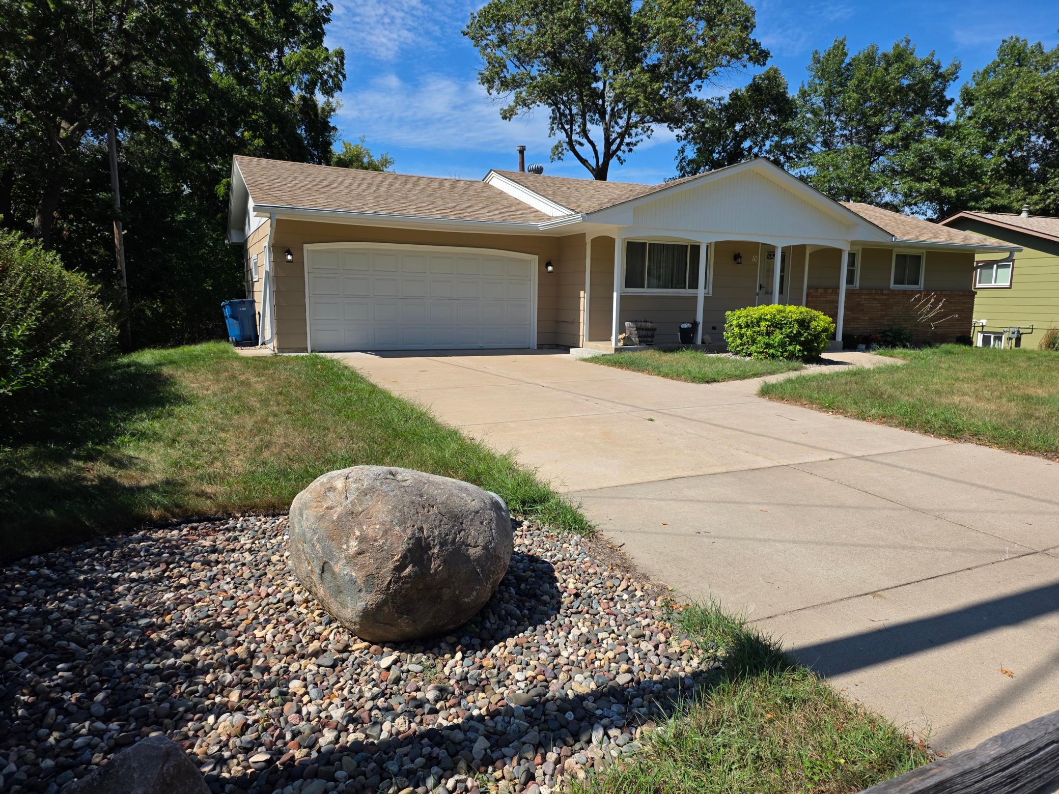 10 W Golden Lake Road