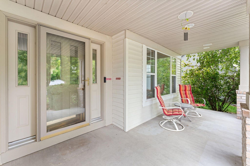 Photo of 11841 86th Avenue N, Maple Grove, MN 55369 (MLS # 7150848)