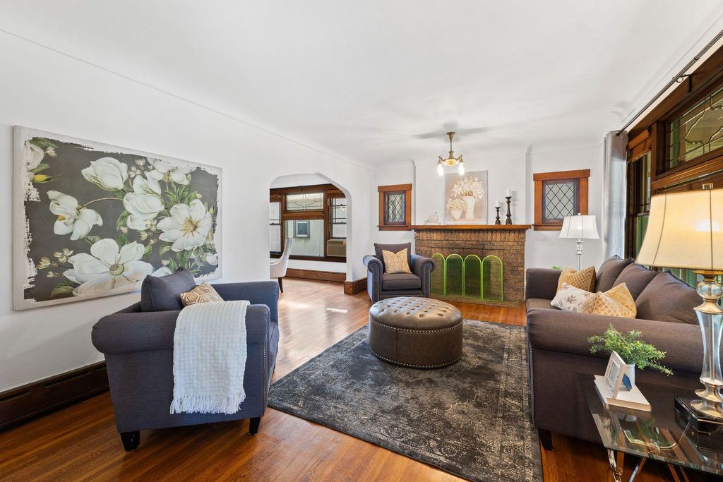 Photo of 3643 Lyndale Avenue S, Minneapolis, MN 55409 (MLS # 6826071)