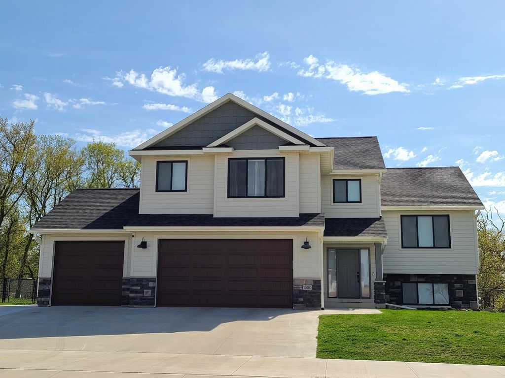 Photo of 1500 14th Avenue NE, Kasson, MN 55944 (MLS # 7060161)