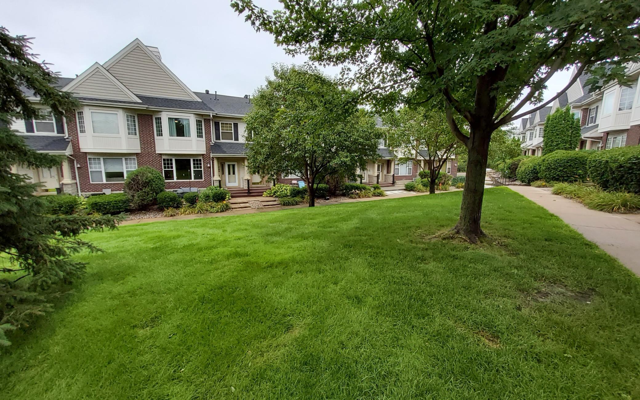 754 Wisconsin Avenue N