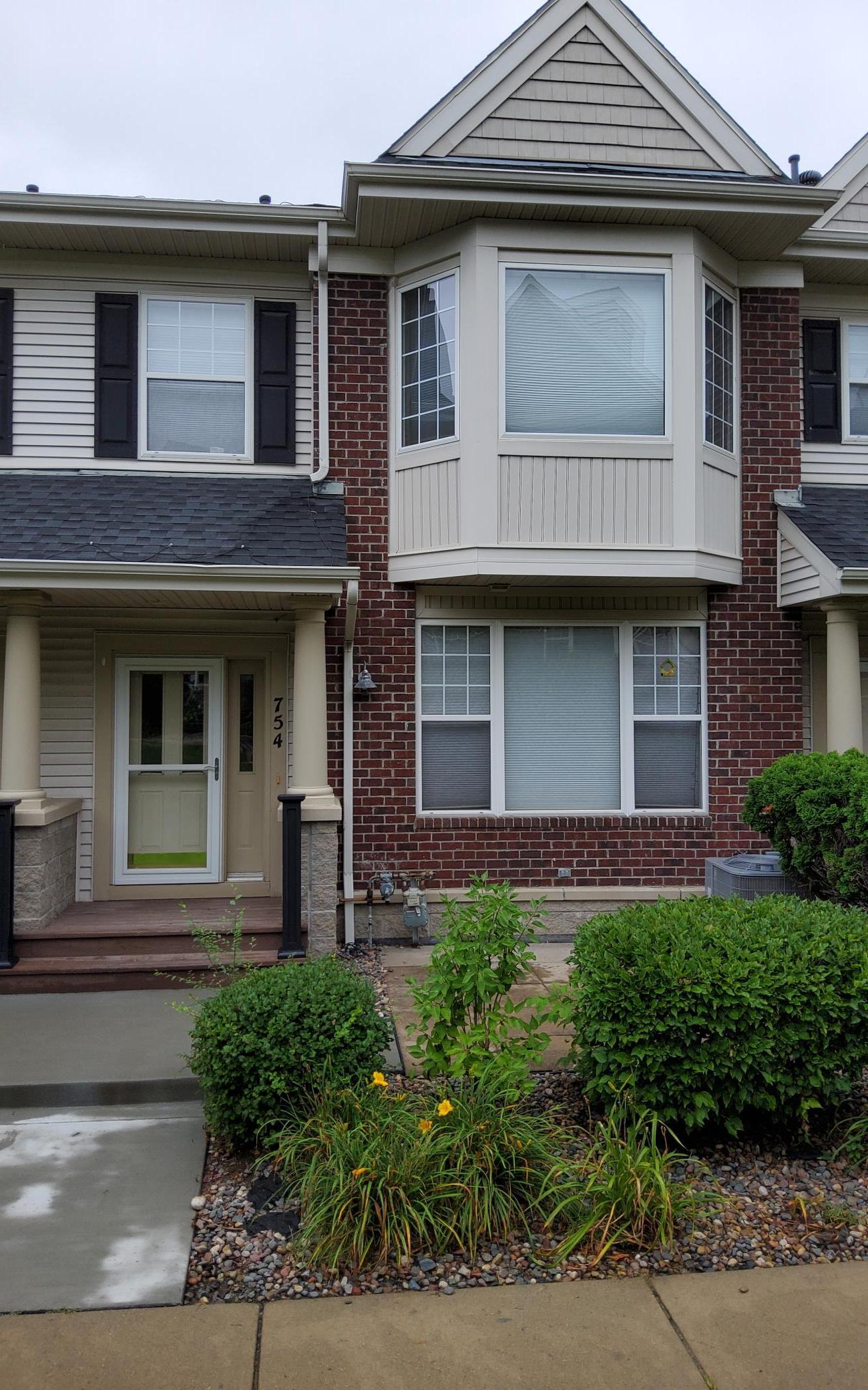 754 Wisconsin Avenue N