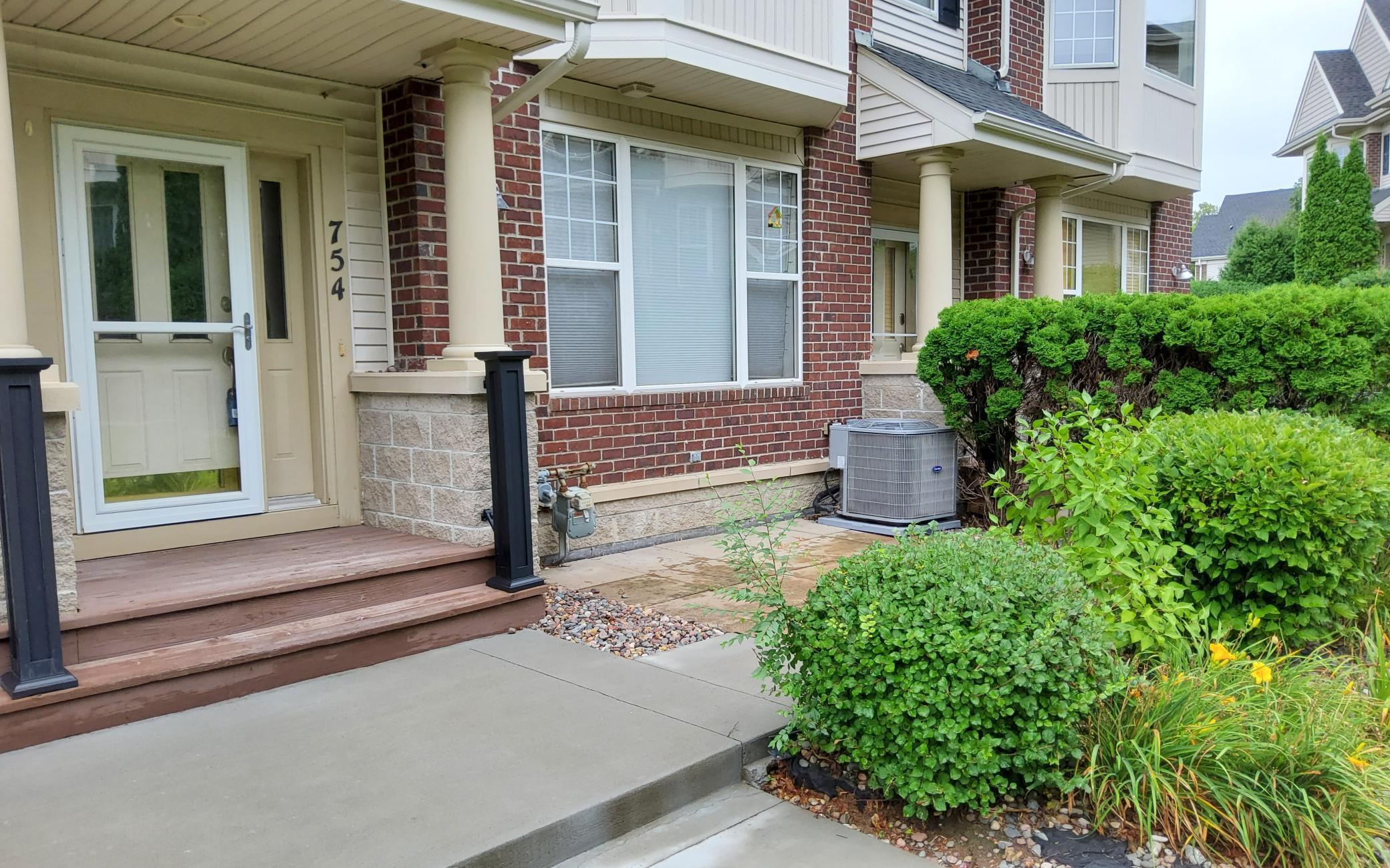 754 Wisconsin Avenue N