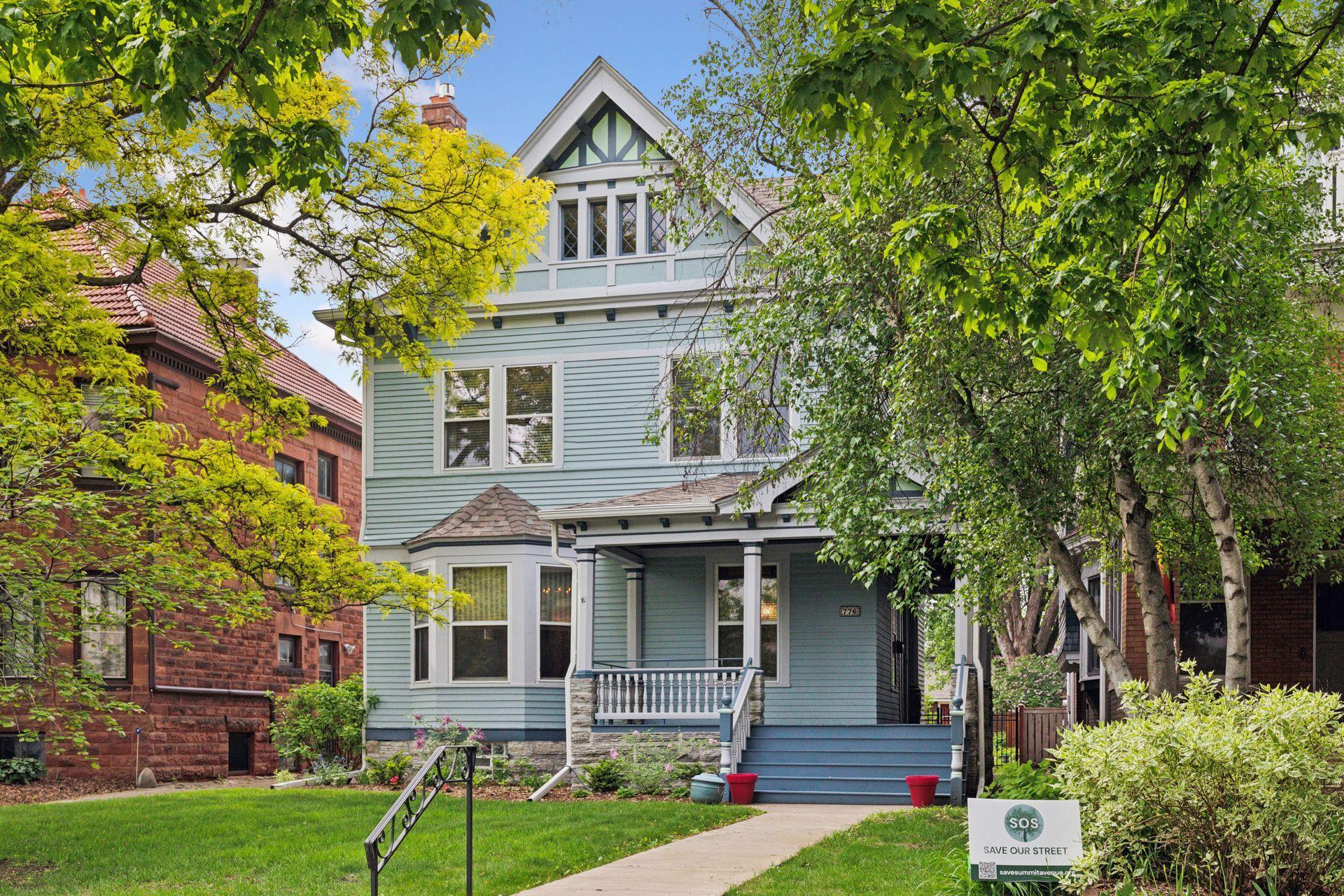 776 Summit Avenue
