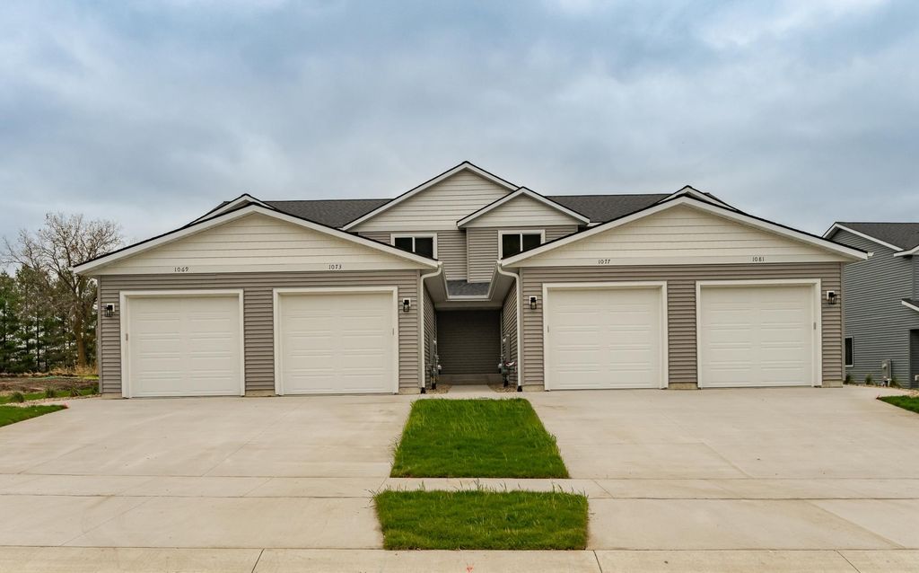 Photo of 1081 Century Village Lane NE, Rochester, MN 55906 (MLS # 6807819)