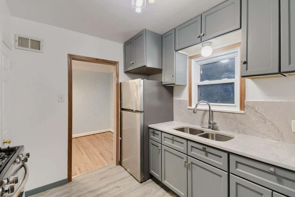 Photo of 2002 Bush Avenue E, Saint Paul, MN 55119 (MLS # 7120512)