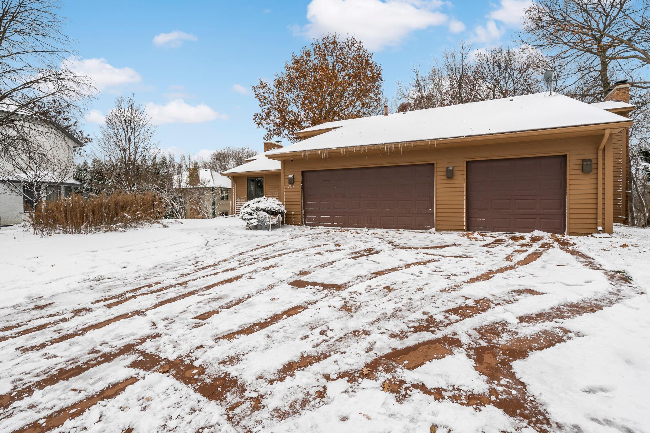 5515 Yorktown Lane N