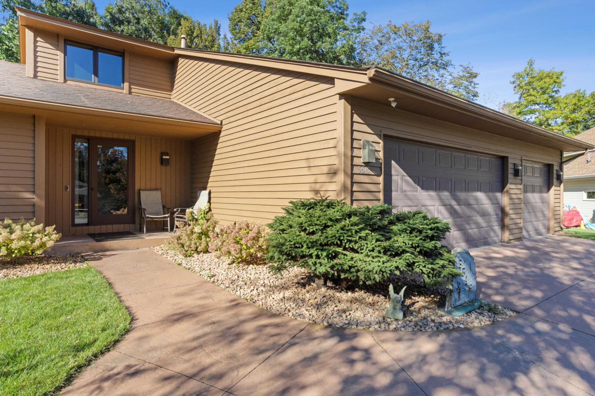 5515 Yorktown Lane N