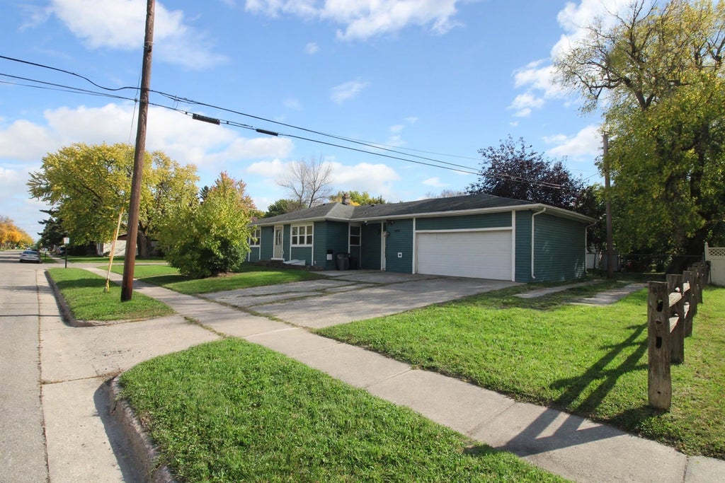 Photo of 1409 13th Avenue N, Moorhead, MN 56560 (MLS # 7160775)