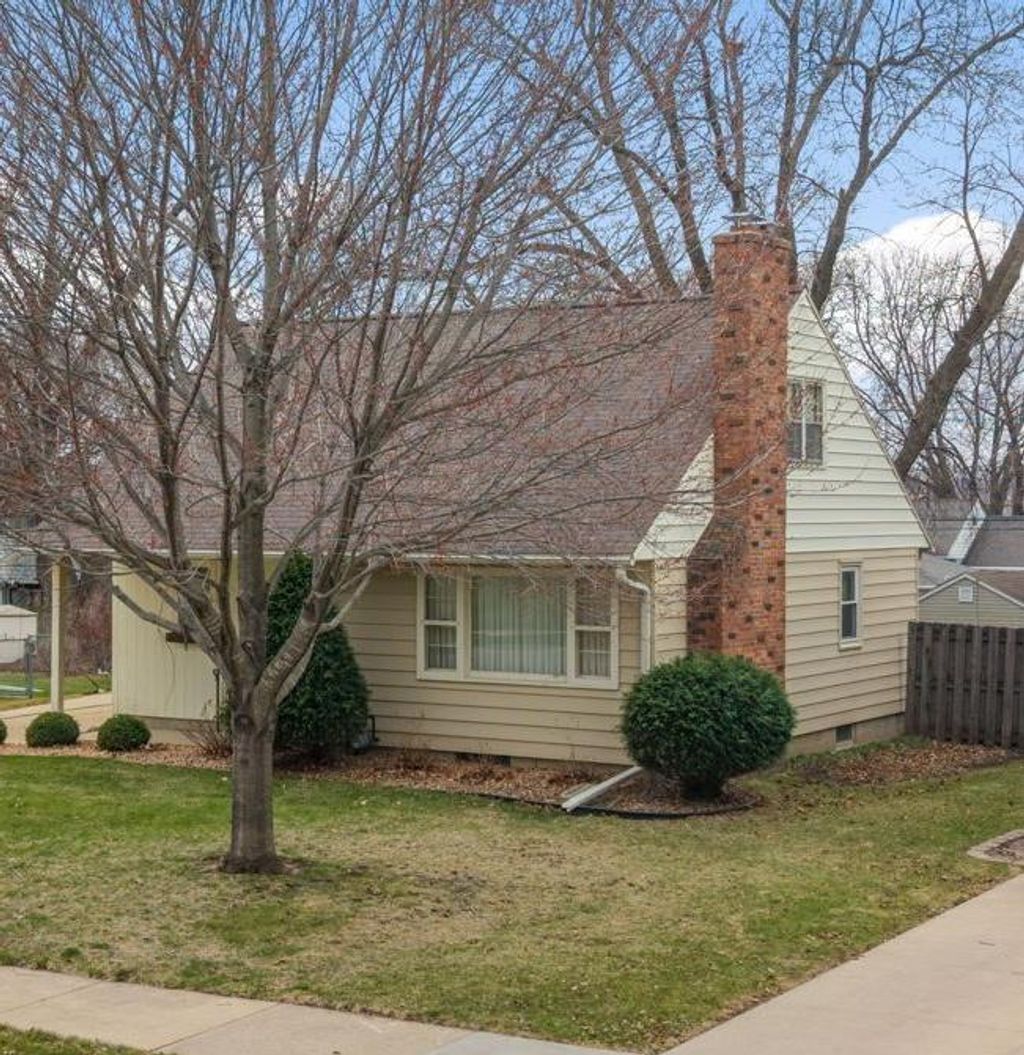 Photo of 1103 12th Avenue NW, Rochester, MN 55901 (MLS # 7047582)