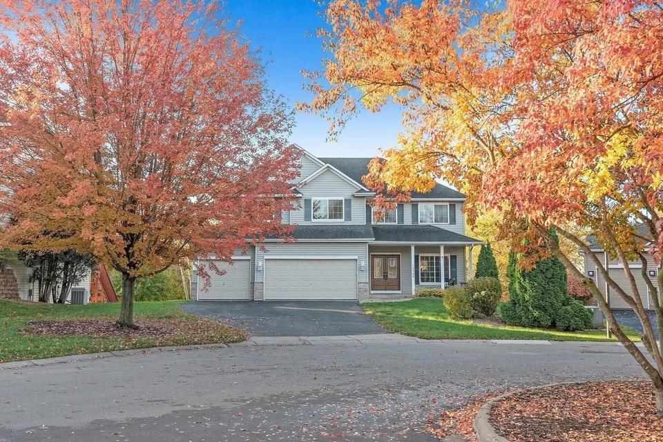 Photo of 10948 Eagle View Circle, Woodbury, MN 55129 (MLS # 7160948)