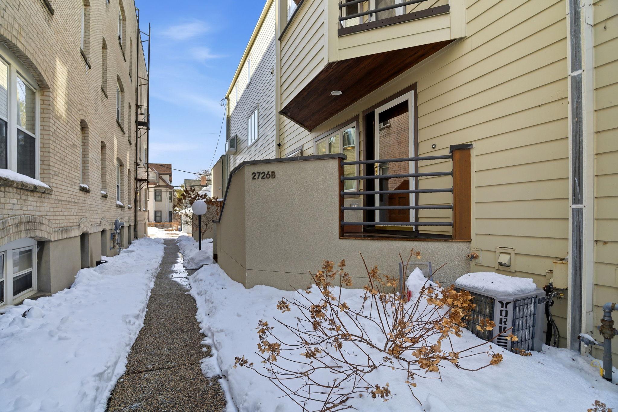 2726 Humboldt Avenue S B