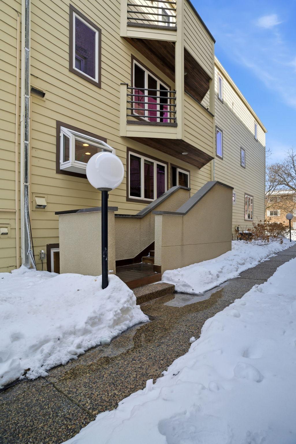 2726 Humboldt Avenue S B