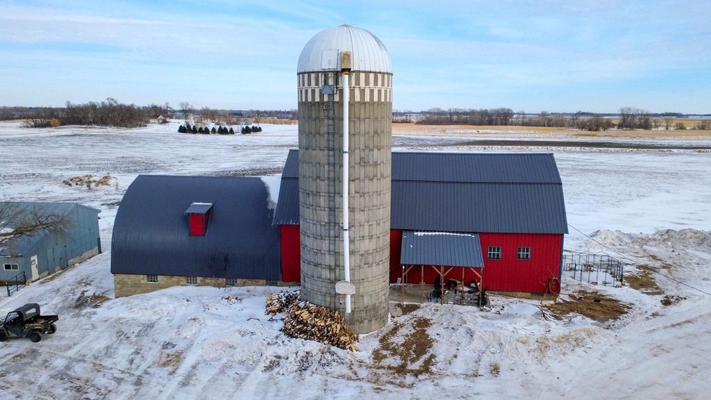 Photo of 20761 Yacht Avenue, Hutchinson, MN 55350 (MLS # 7014914)