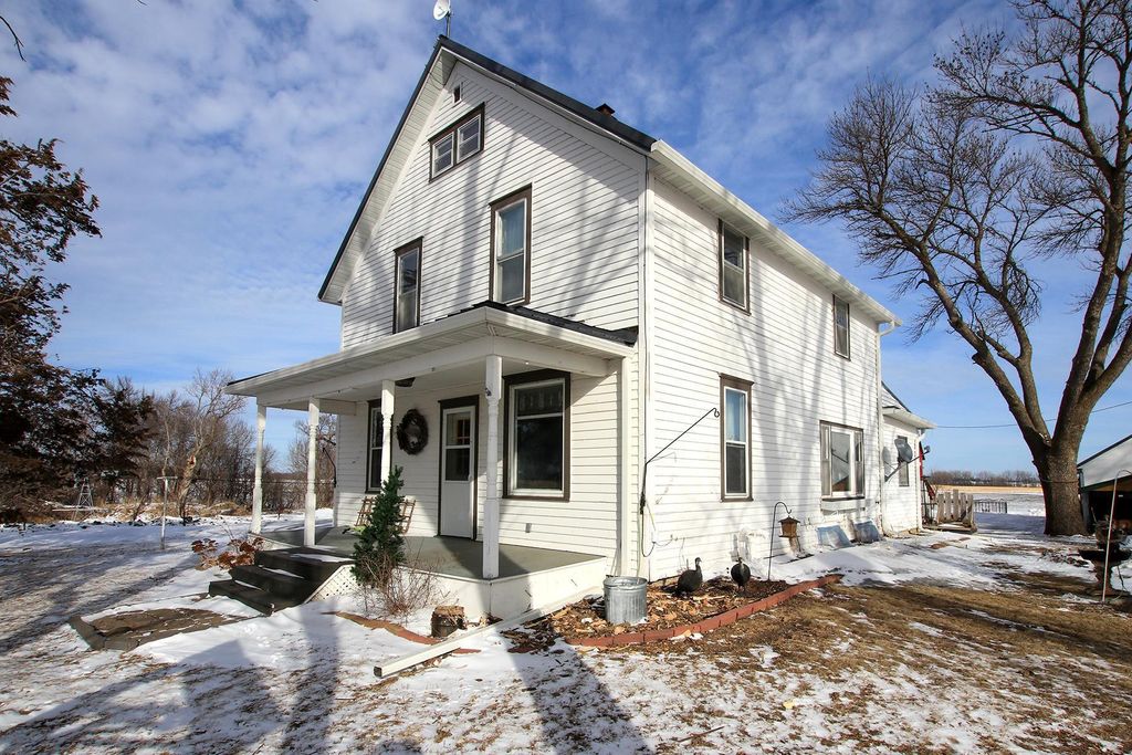 Photo of 20761 Yacht Avenue, Hutchinson, MN 55350 (MLS # 7014914)