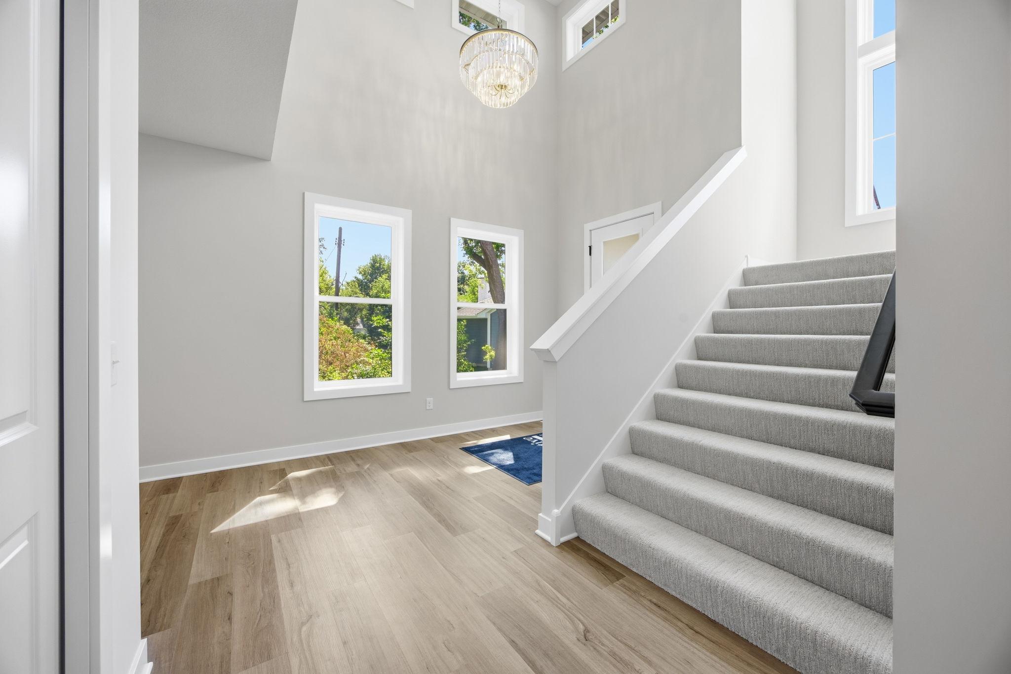 2399 Laurie Court W