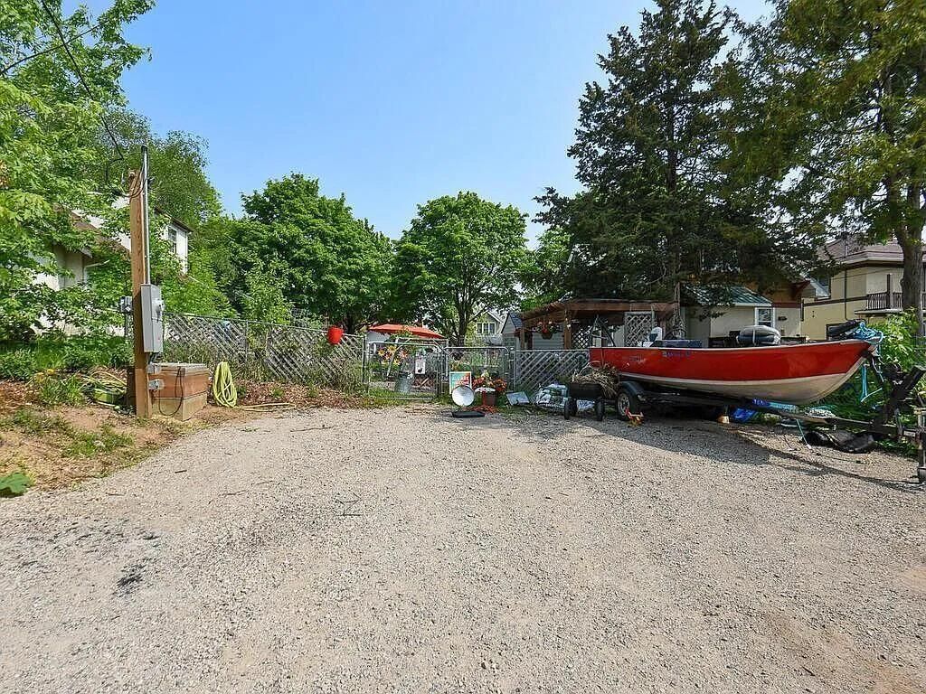 Photo of 866 Clear Avenue, Saint Paul, MN 55106 (MLS # 6826116)