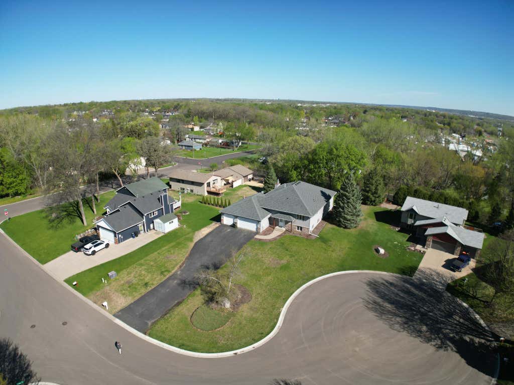 Photo of 7818 Davidson Court, Inver Grove Heights, MN 55076 (MLS # 7119526)
