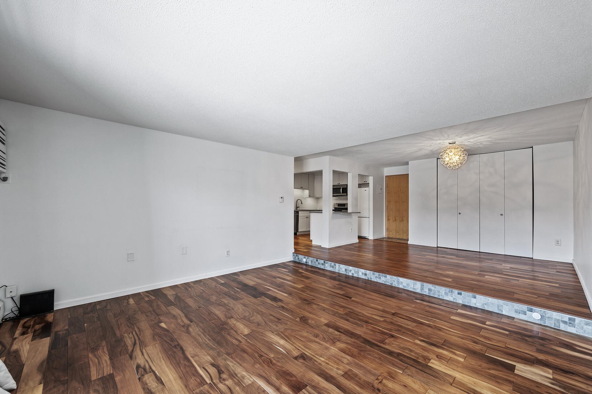 4860 Park Commons Drive 206