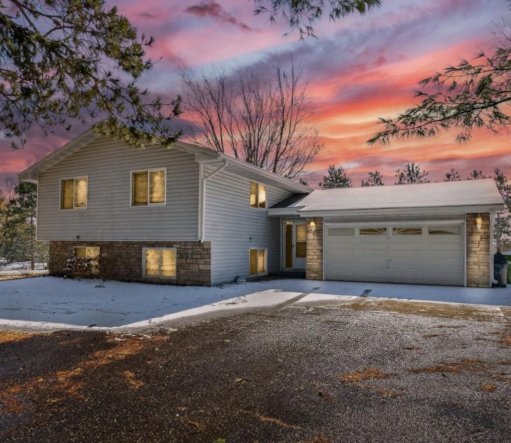 Photo of 508 195th Lane NW, Cedar, MN 55011 (MLS # 7040679)