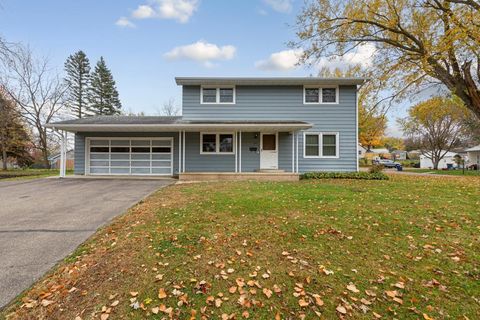 Photo of 453 11th Street SW, Faribault, MN 55021 (MLS # 6811232)