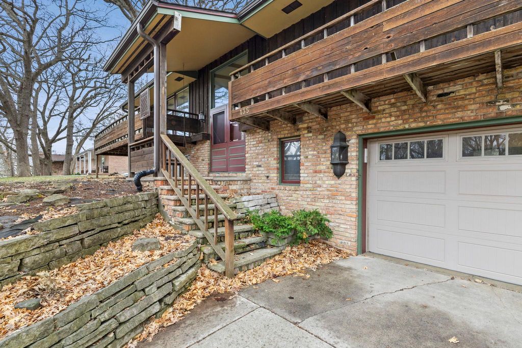 Photo of 135 Hampshire Avenue N, Golden Valley, MN 55427 (MLS # 7060736)