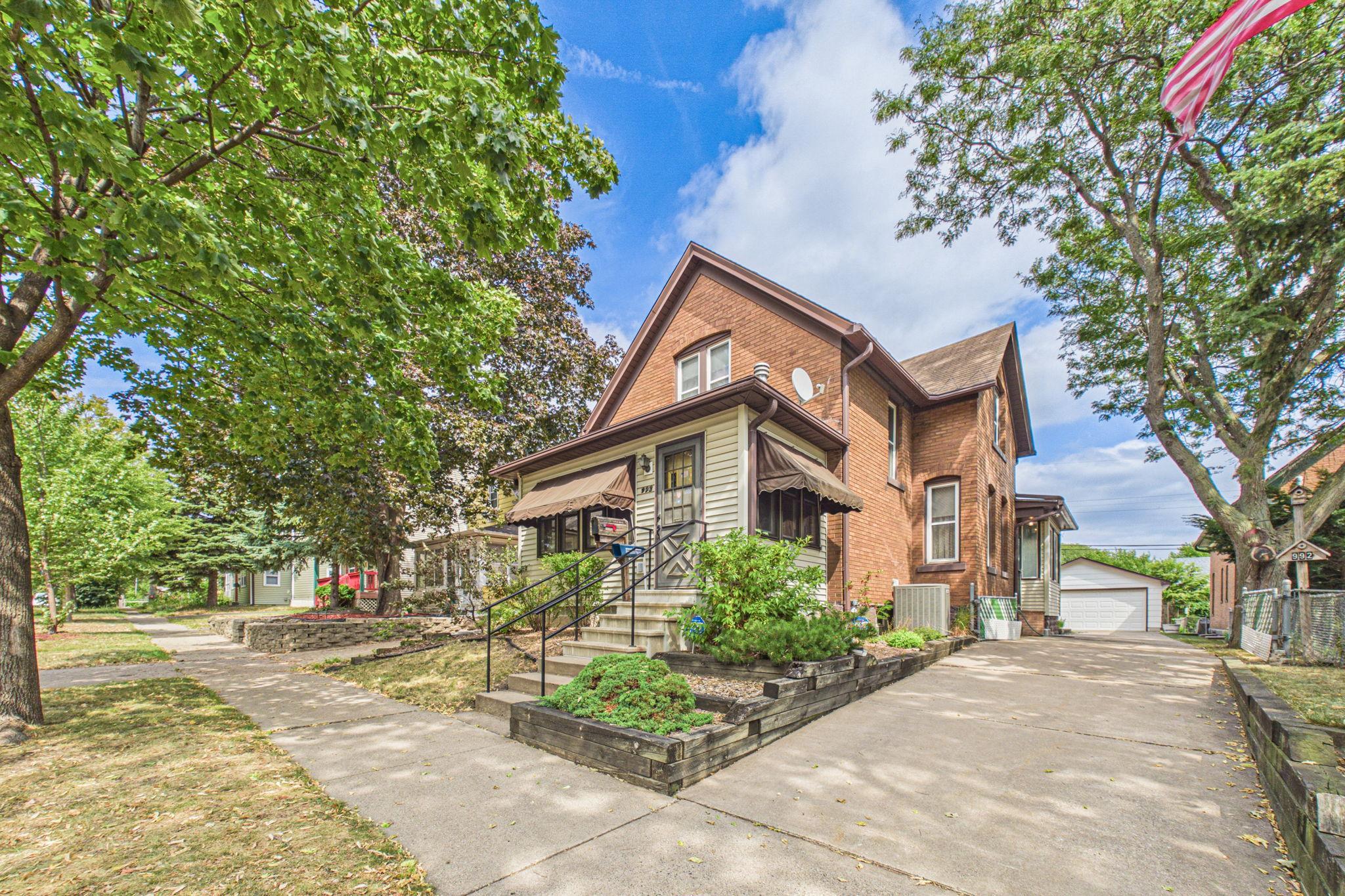 992 Matilda Street