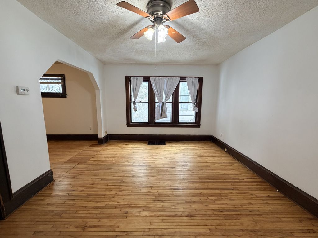 Photo of 1030 Reaney Avenue, Saint Paul, MN 55106 (MLS # 7041546)