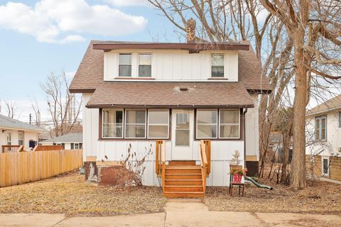 2826 Grand Street NE Minneapolis MN 55418