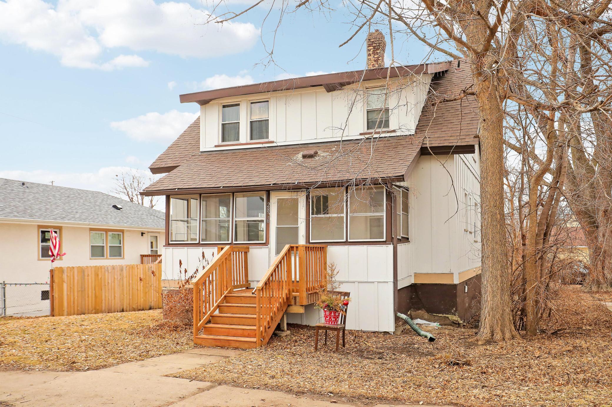 2826 Grand Street NE