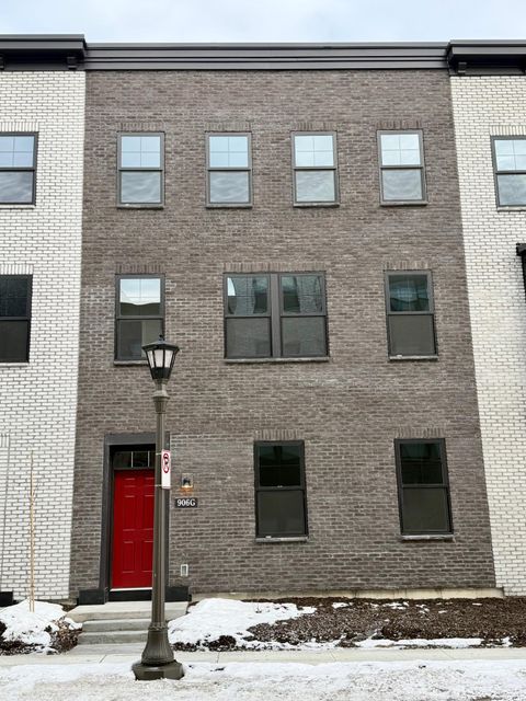 906 Woodlawn Avenue G Saint Paul MN 55116