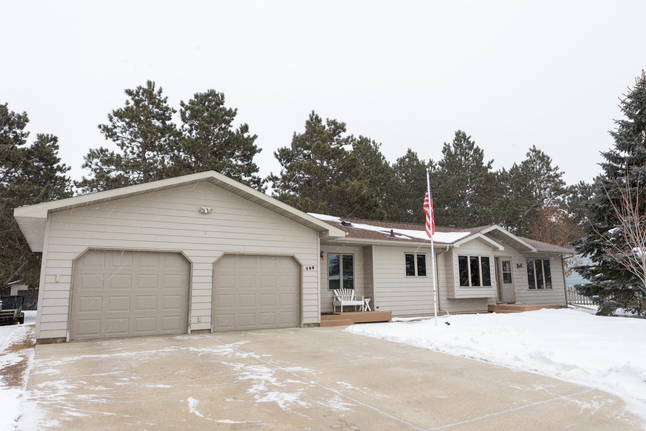 608 Forest View Avenue