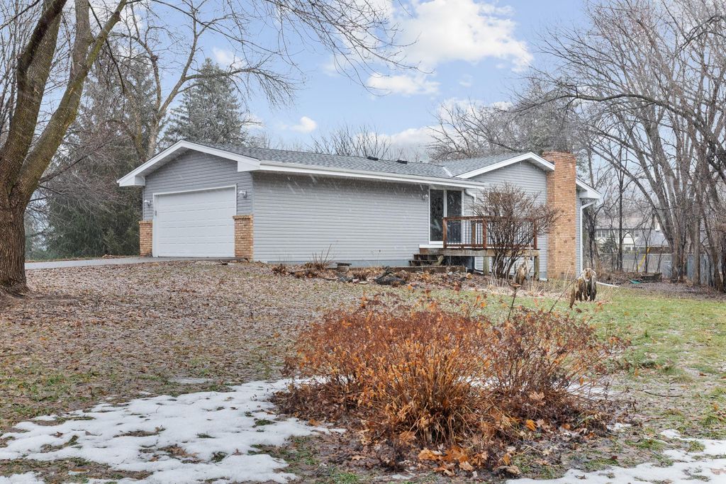 Photo of 16420 4th Avenue N, Plymouth, MN 55447 (MLS # 7047980)