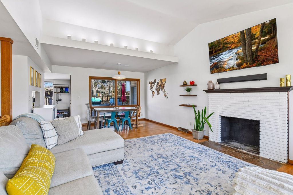 Photo of 2712 Ohenry Road, Brooklyn Center, MN 55430 (MLS # 7058908)