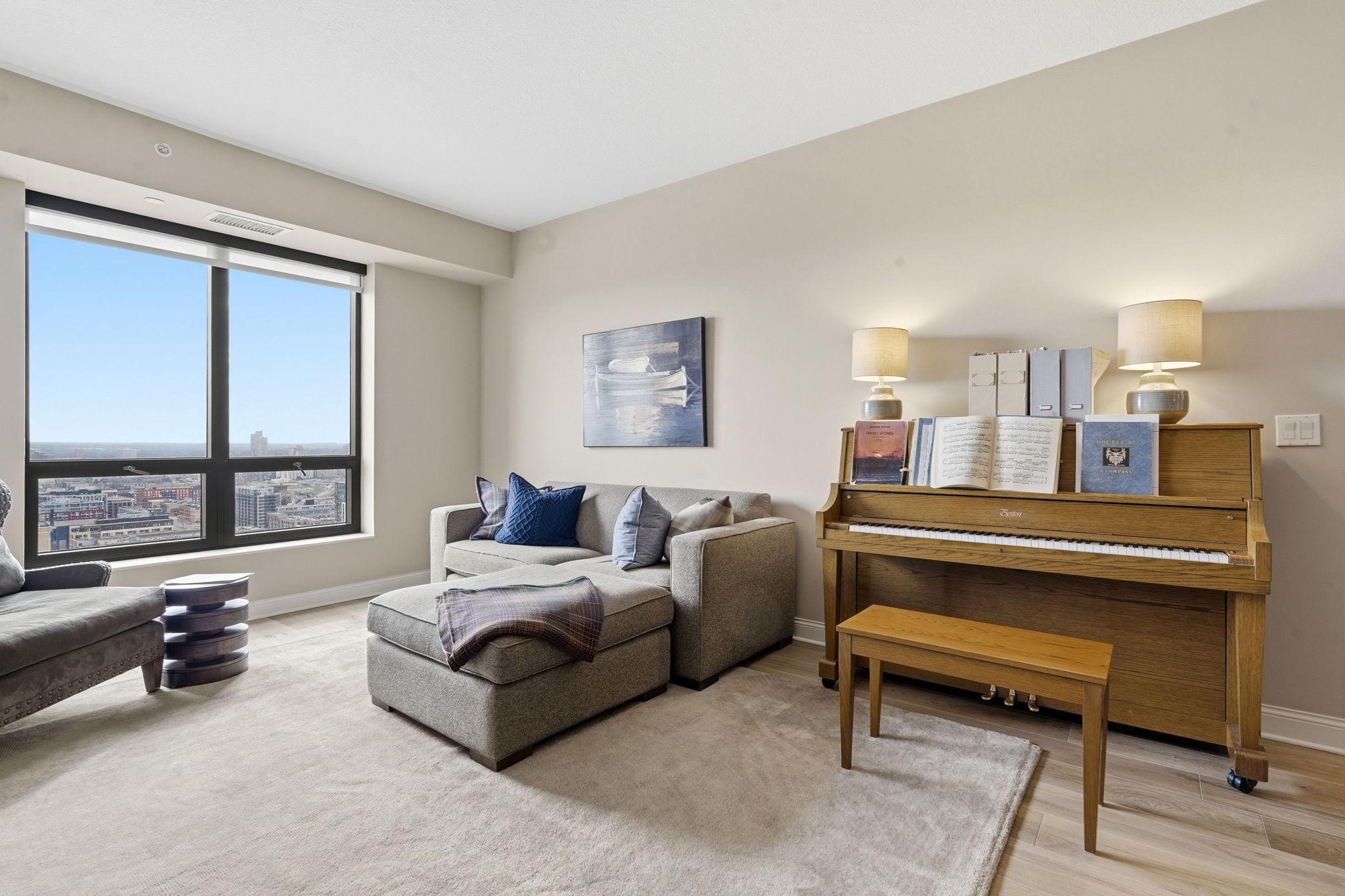 100 3rd Avenue S 2801