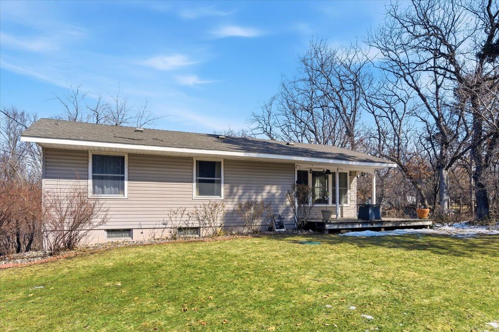 Photo of 1850 Briarwood Avenue, Mahtomedi, MN 55115 (MLS # 7031879)